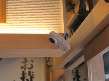 AXIS製屋内用赤外線ネットワークカメラをラーメン店